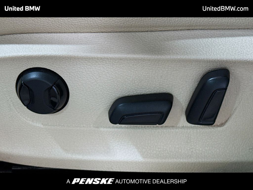 Thumbnail: 2015 Volkswagen Passat - 4