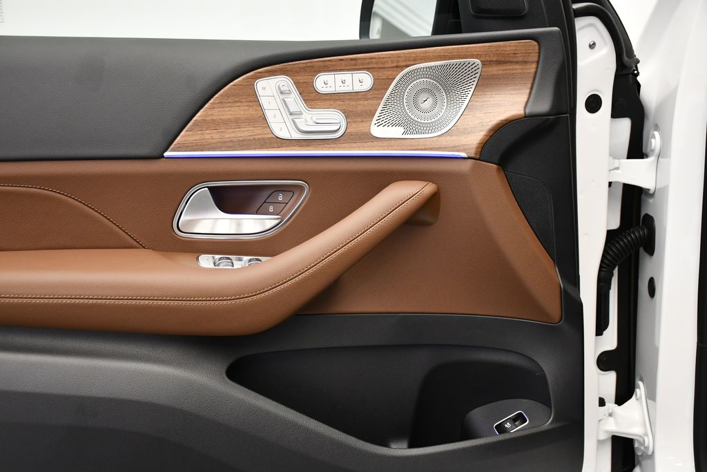 Thumbnail: 2026 Mercedes-Benz GLE - 32