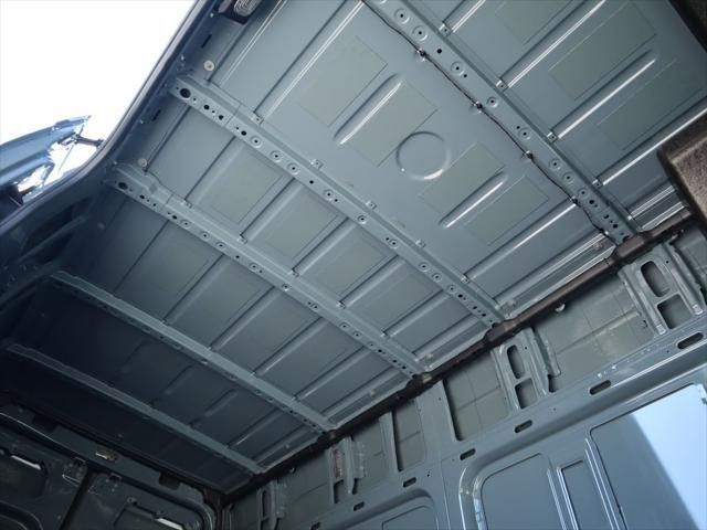 Thumbnail: 2025 Mercedes-Benz Sprinter - 29