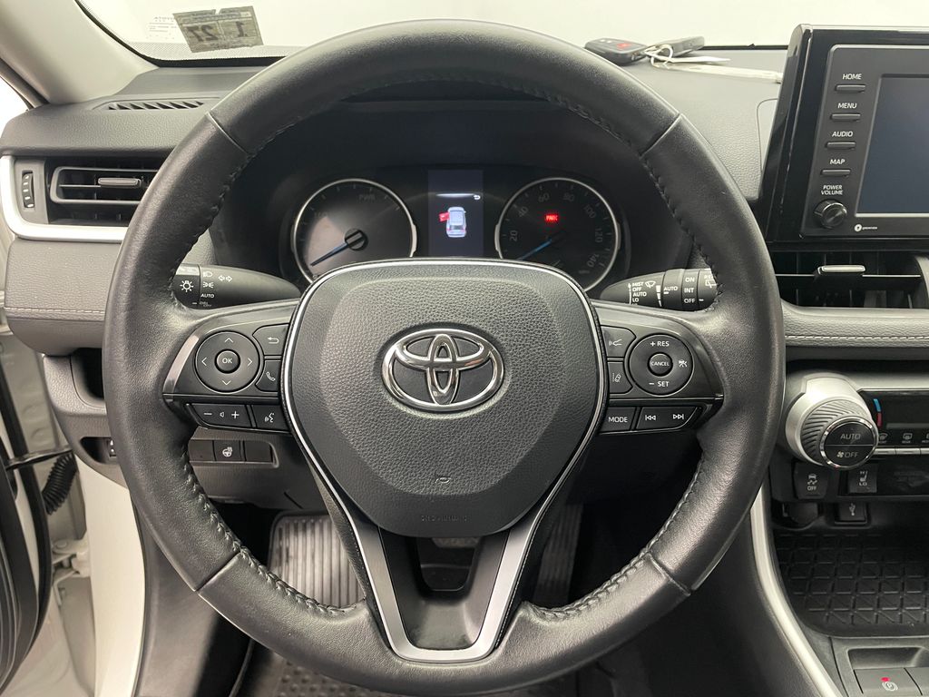 2022 Toyota RAV4 XLE 21
