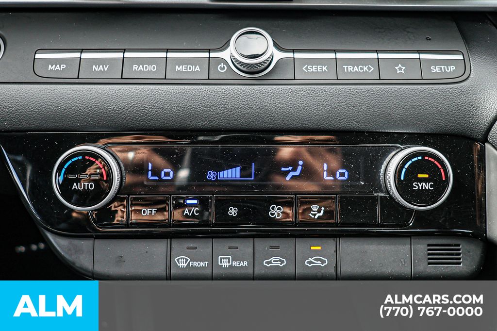 Used 2024 Black Hyundai SEL image 37