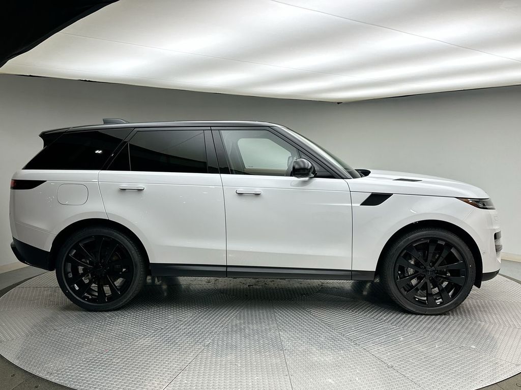 Thumbnail: 2026 Land Rover Range Rover Sport - 4