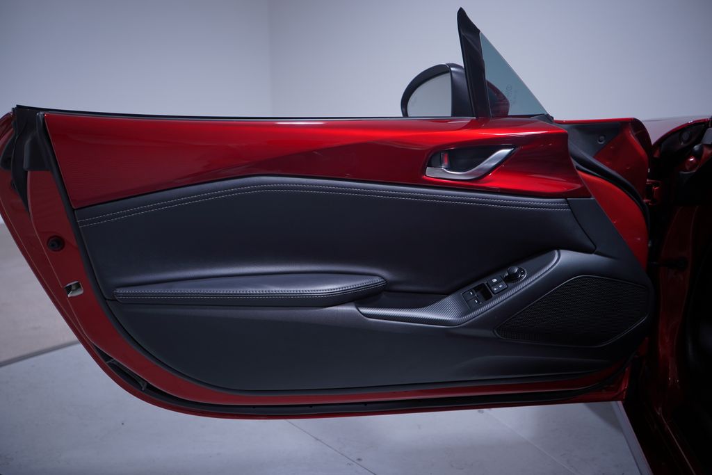 Thumbnail: 2023 Mazda MX-5 Miata - 16
