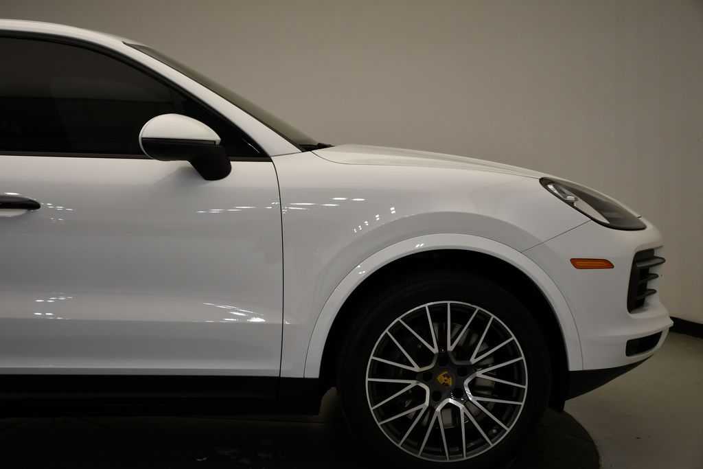 Thumbnail: 2022 Porsche Cayenne - 11