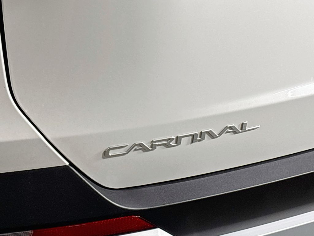 2027 Kia Carnival LXS