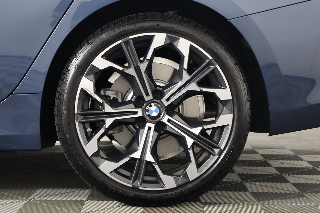 Thumbnail: 2026 BMW 3 Series - 16