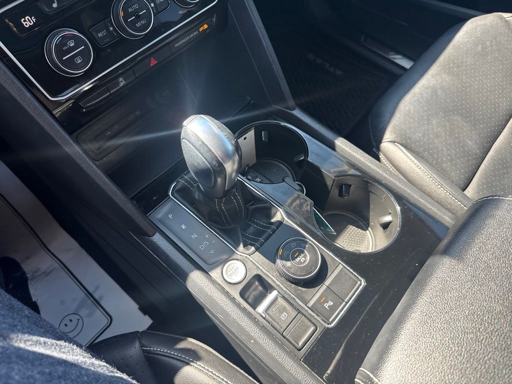 2022 Volkswagen Atlas 3.6L V6 SE w/Technology Silver at Sutliff Volkswagen