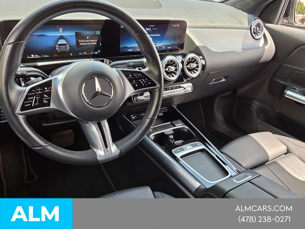 Used 2025 Black Mercedes-Benz GLA 250 image 8