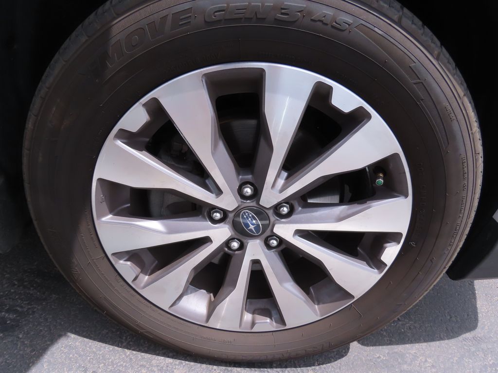 2019 Subaru Outback 2.5i Touring 16
