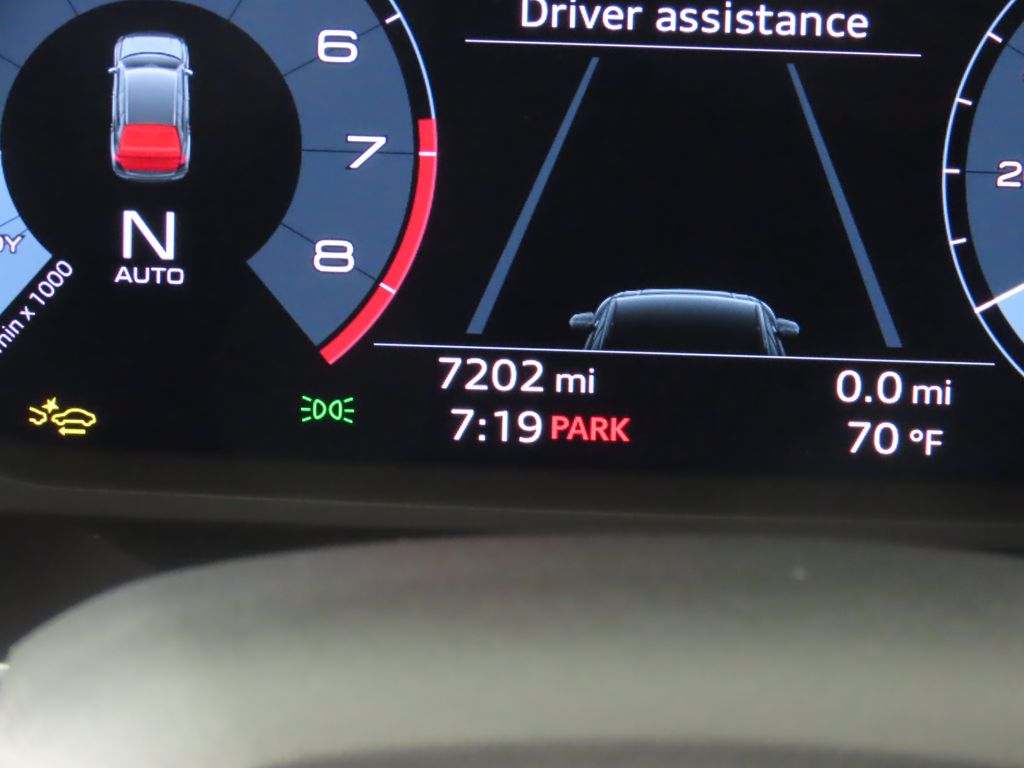 Thumbnail: 2025 Audi Q3 - 15