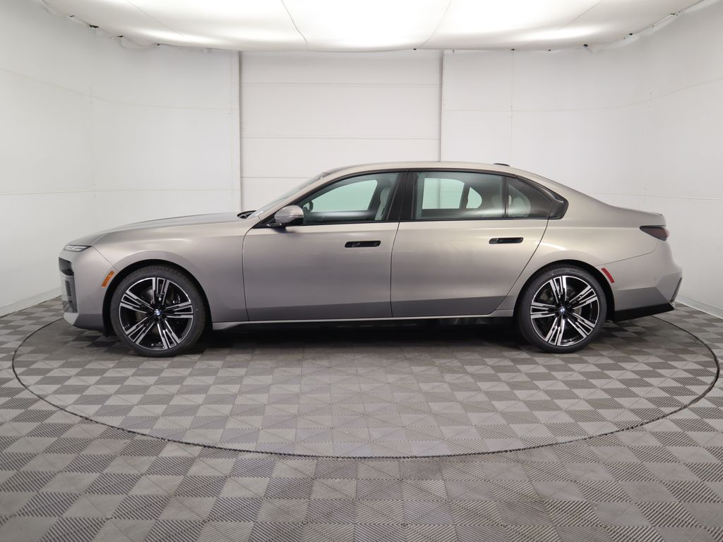 Thumbnail: 2025 BMW 7 Series - 8