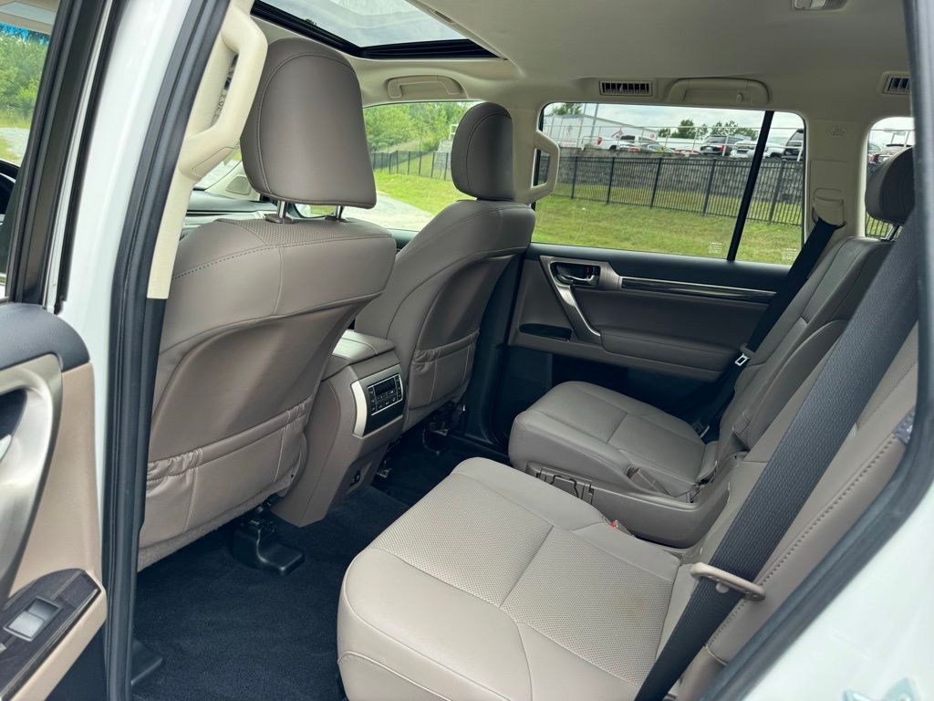 2020 Lexus GX 460 28