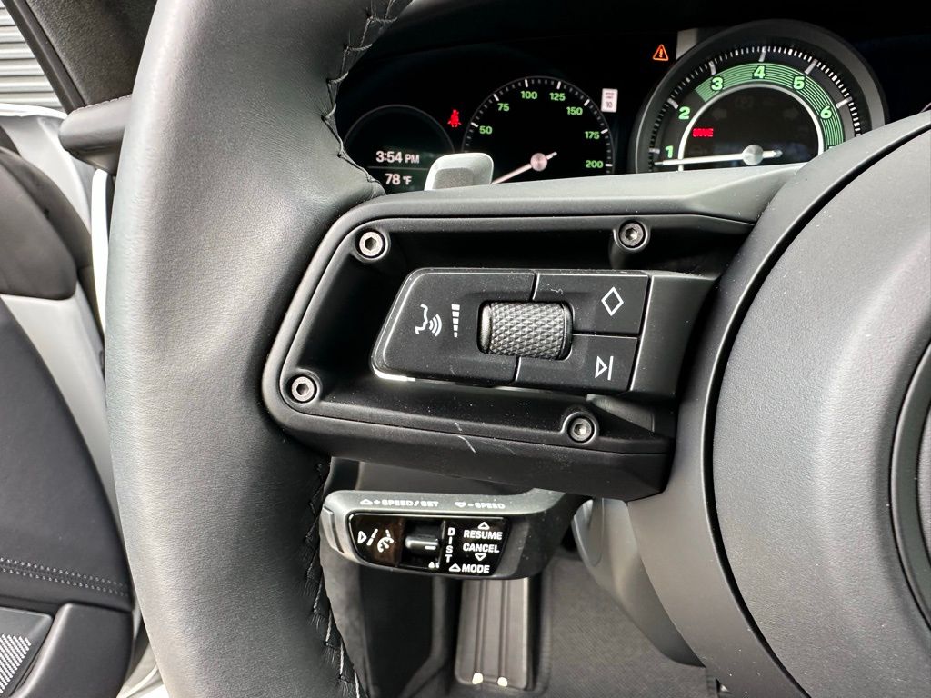 Thumbnail: 2025 Porsche 911 - 19