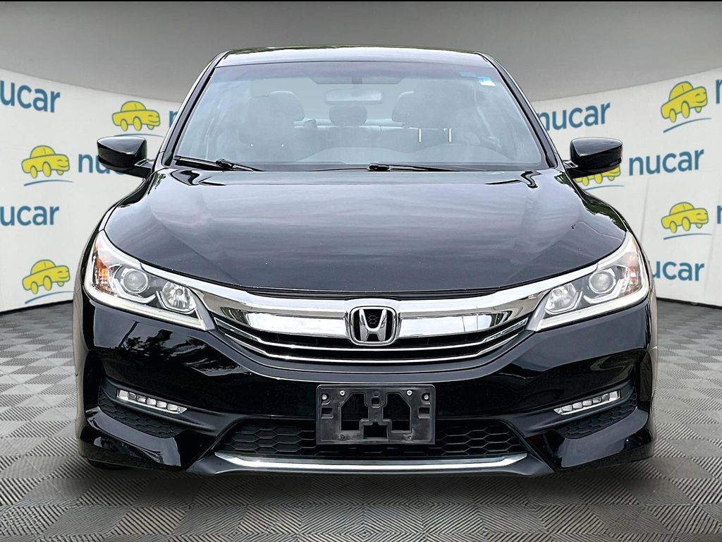 2016 Honda Accord — photo 2