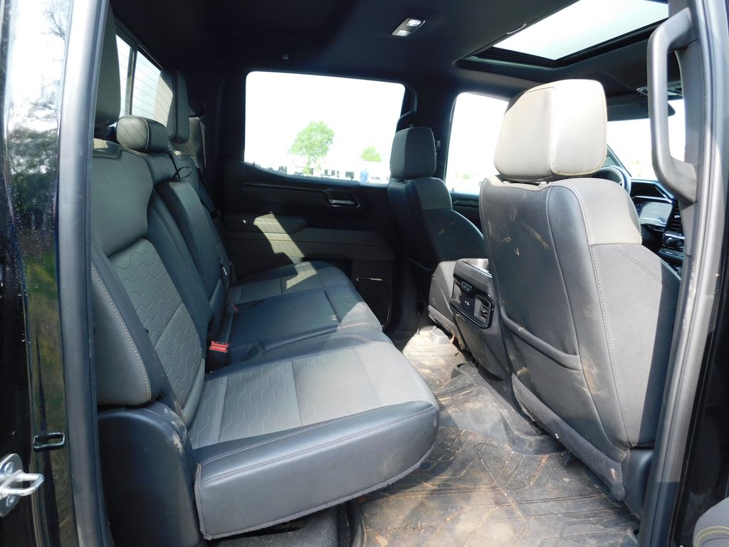 Thumbnail: 2024 Chevrolet Silverado 1500 - 5