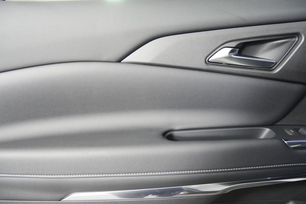 Thumbnail: 2025 Chevrolet Traverse - 14