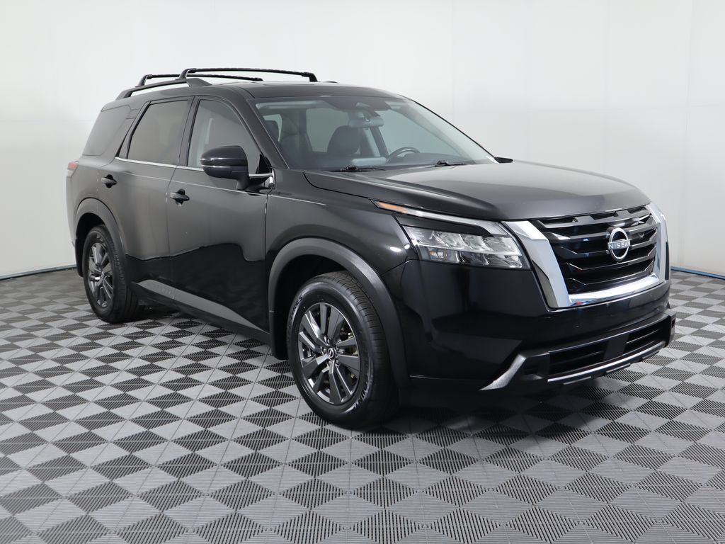 Thumbnail: 2022 Nissan Pathfinder - 3