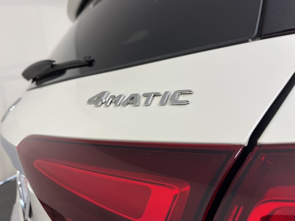 Thumbnail: 2024 Mercedes-Benz GLE - 4