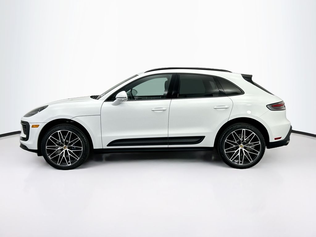 Thumbnail: 2026 Porsche Macan - 2