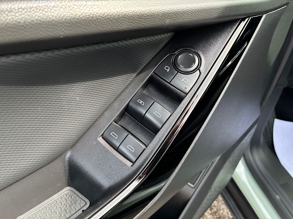 2025 Chevrolet Equinox LT Green at Klick Lewis Buick Chevrolet