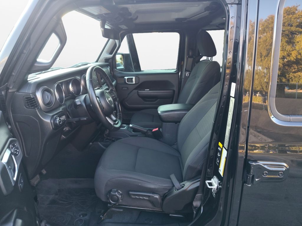 Used Car 2022 Jeep Gladiator  Willys For Sale Under $35,000 In Austin, Texas