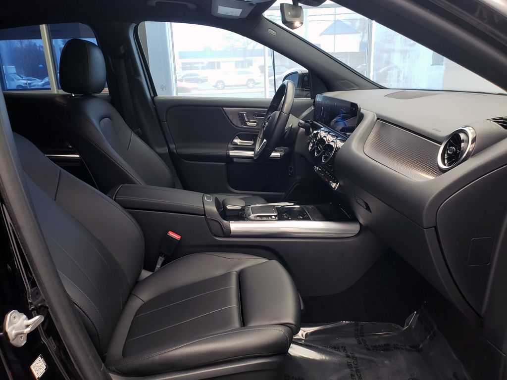 Thumbnail: 2021 Mercedes-Benz GLA - 26