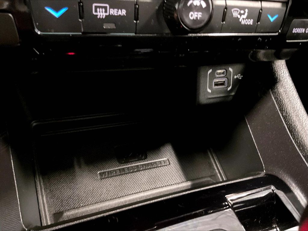 2023 Jeep Compass — photo 26