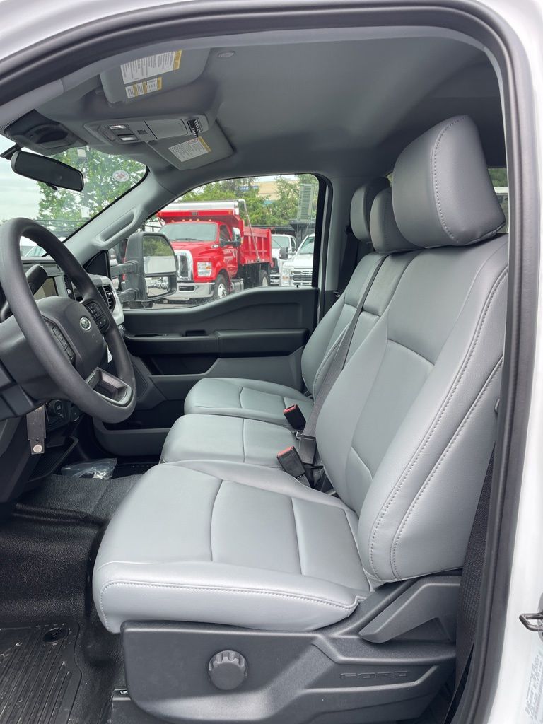 2026 Ford F-350 Chassis XL