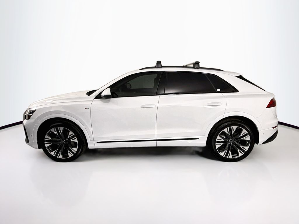 Thumbnail: 2026 Audi Q8 - 8