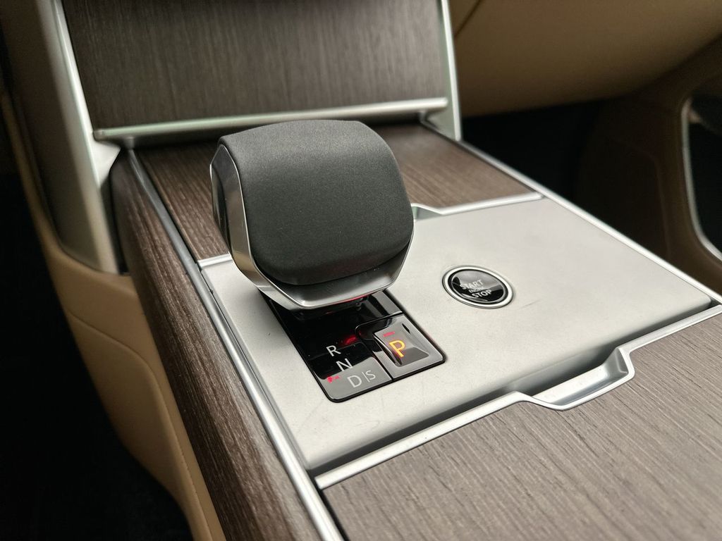 Thumbnail: 2026 Land Rover Range Rover - 20