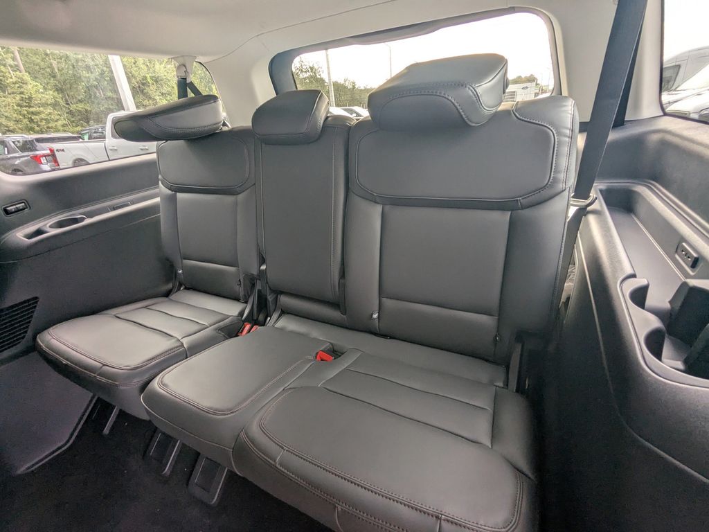 2025 Ford Expedition Active MAX