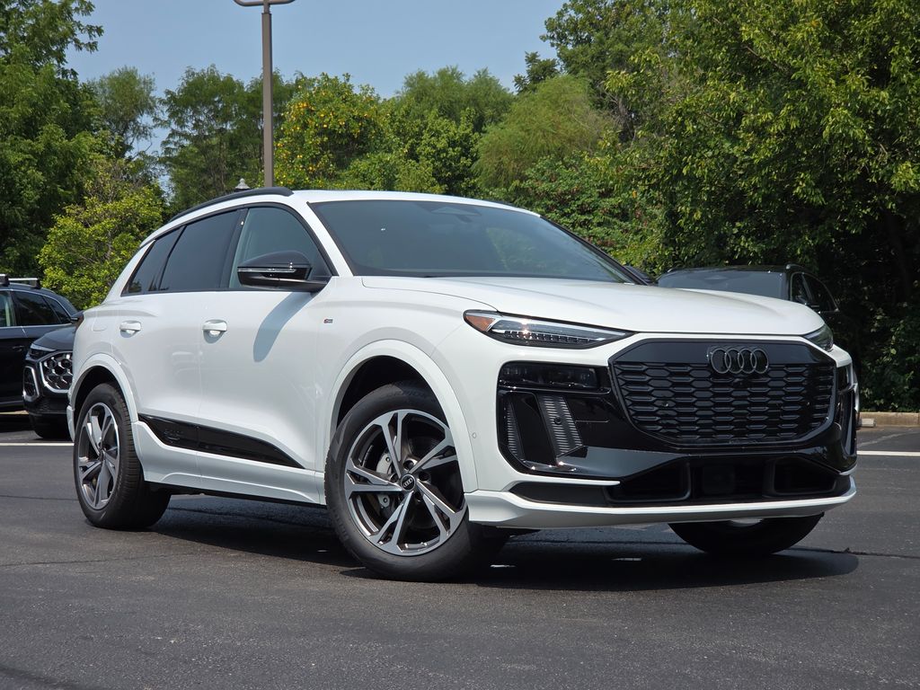 2027 Audi Q6 e-tron quattro Premium Plus