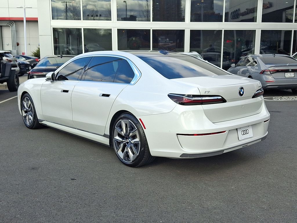 Thumbnail: 2023 BMW i7 - 6