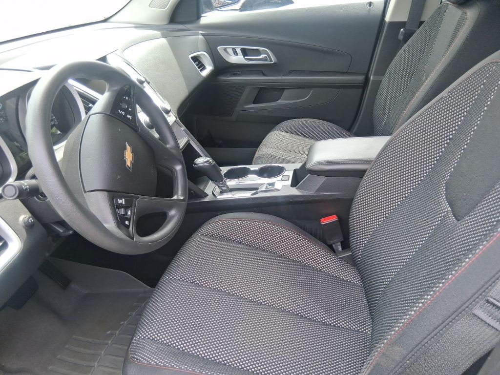Used 2016 Silver Chevrolet LS image 10