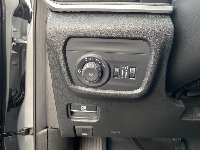 New 2025 Silver Jeep Limited image 20