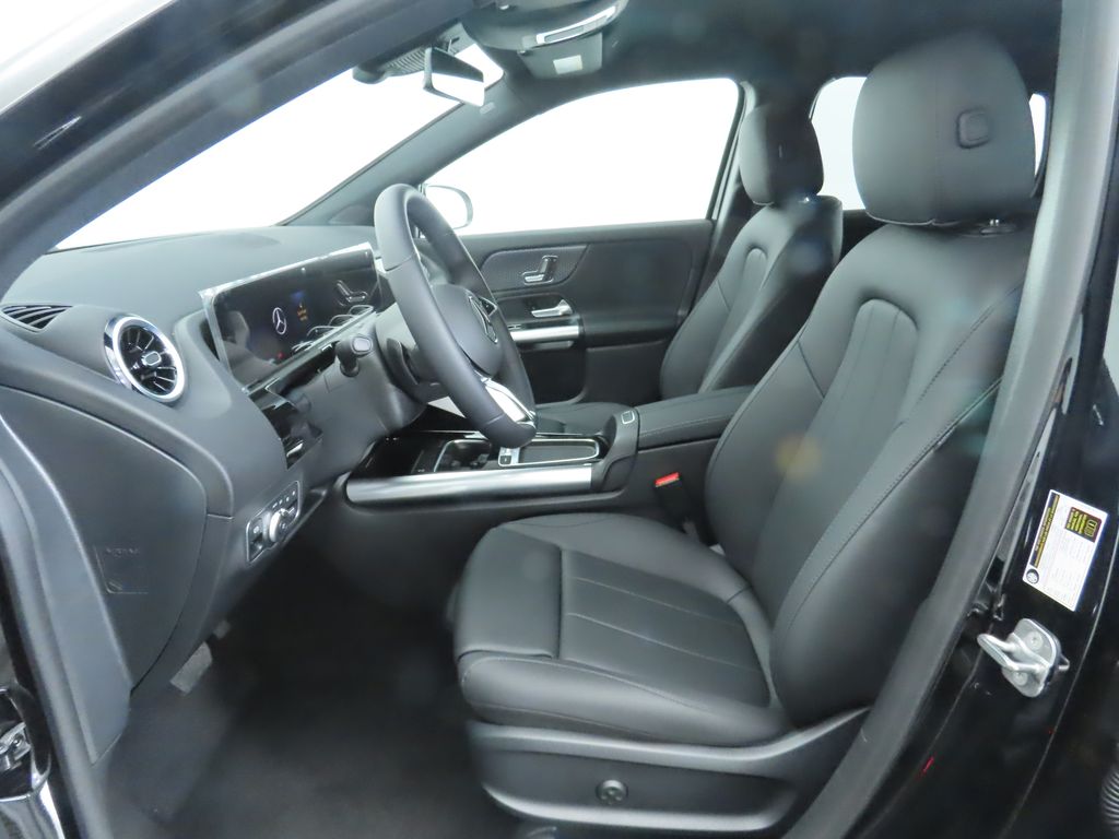 Thumbnail: 2025 Mercedes-Benz GLA - 19