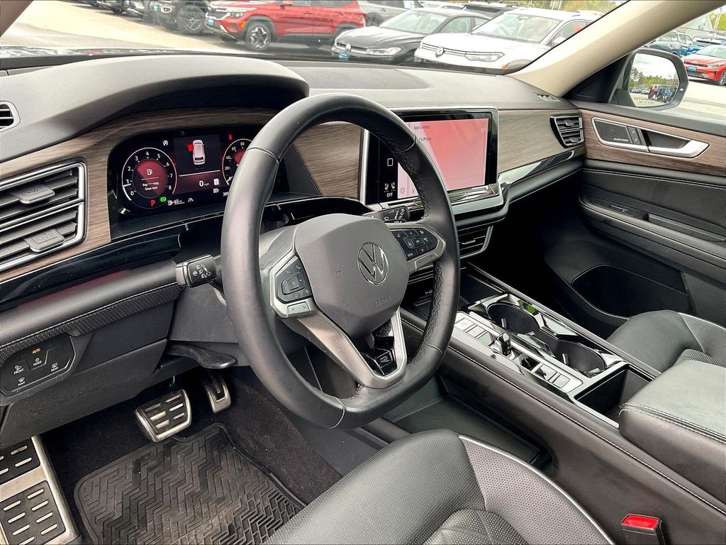 2024 Volkswagen Atlas — photo 8