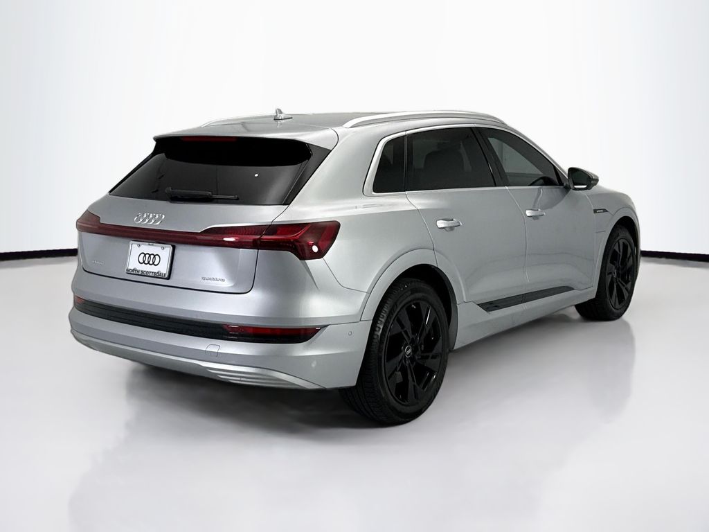 Thumbnail: 2023 Audi e-tron - 5