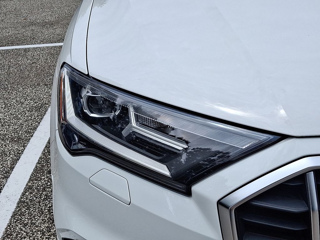 Thumbnail: 2021 Audi Q7 - 4