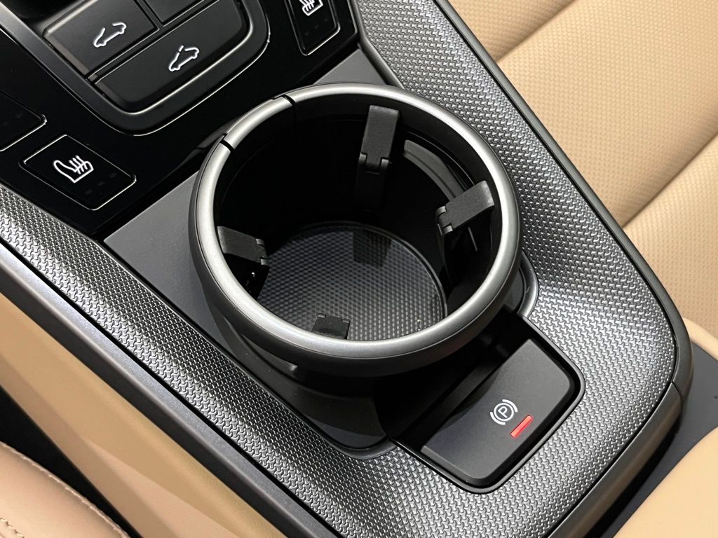 Thumbnail: 2024 Porsche 911 - 16