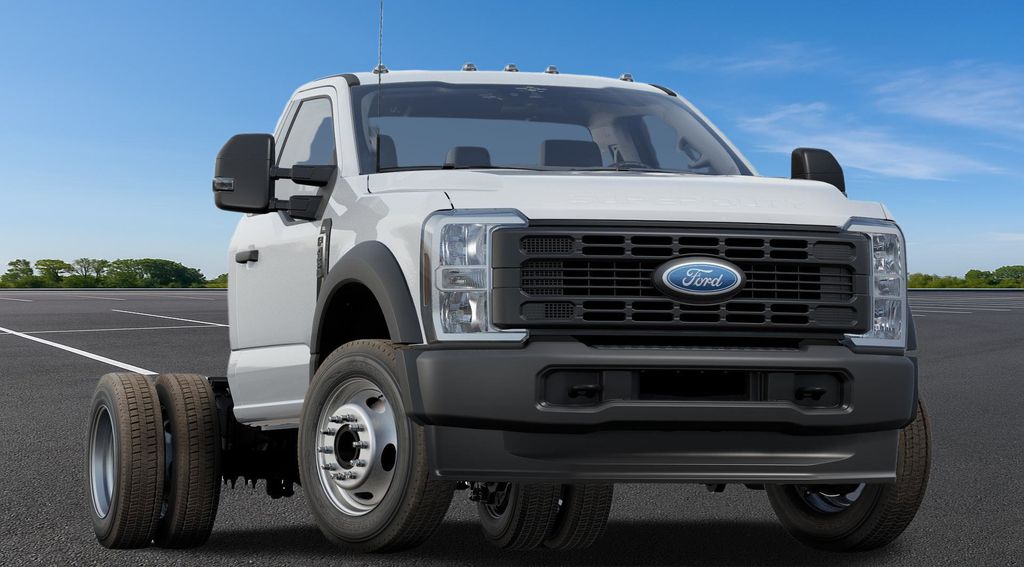 New 2024 Ford Super Duty F-450 Chassis Regular Cab (DRW) 169" Wheelbase XL