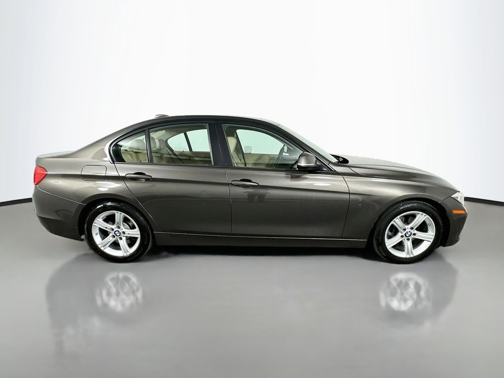 Thumbnail: 2015 BMW 3 Series - 4