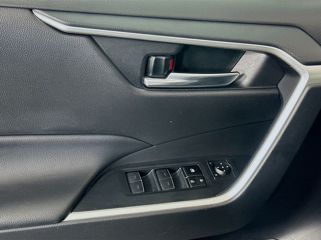 Thumbnail: 2024 Toyota RAV4 - 18