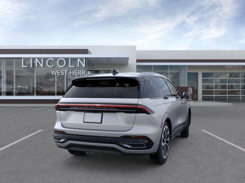 New 2026 Silver Lincoln Reserve image 8