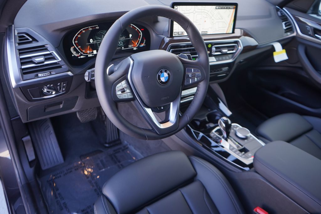 2025 BMW X4 xDrive30i 12