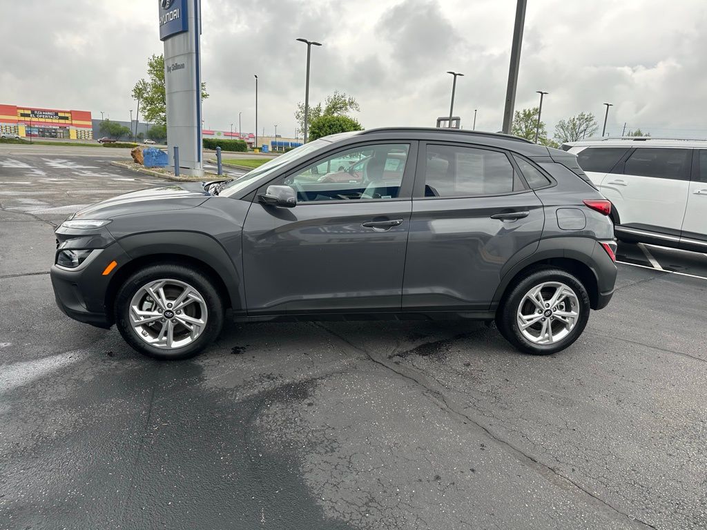 Used 2023 GRAY Hyundai SEL image 5