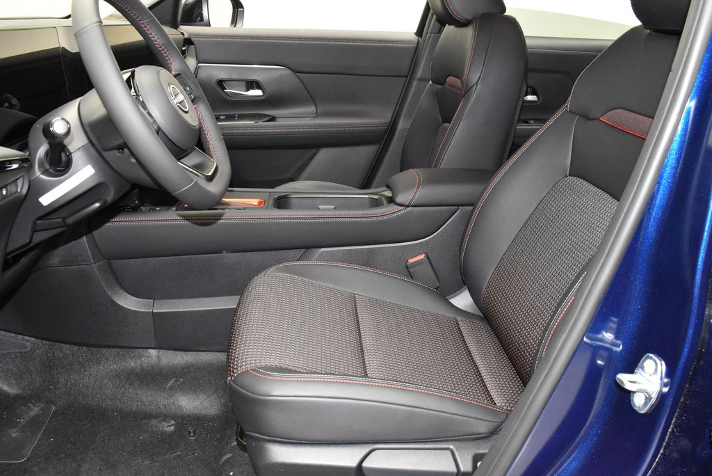 Thumbnail: 2026 Nissan Kicks - 11