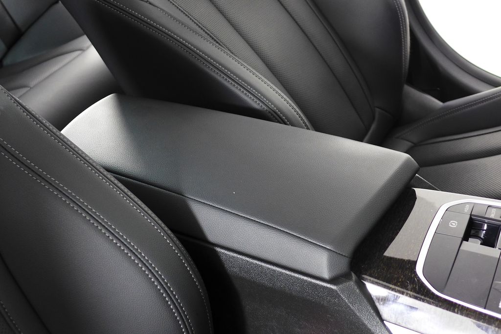 Thumbnail: 2023 BMW 3 Series - 16