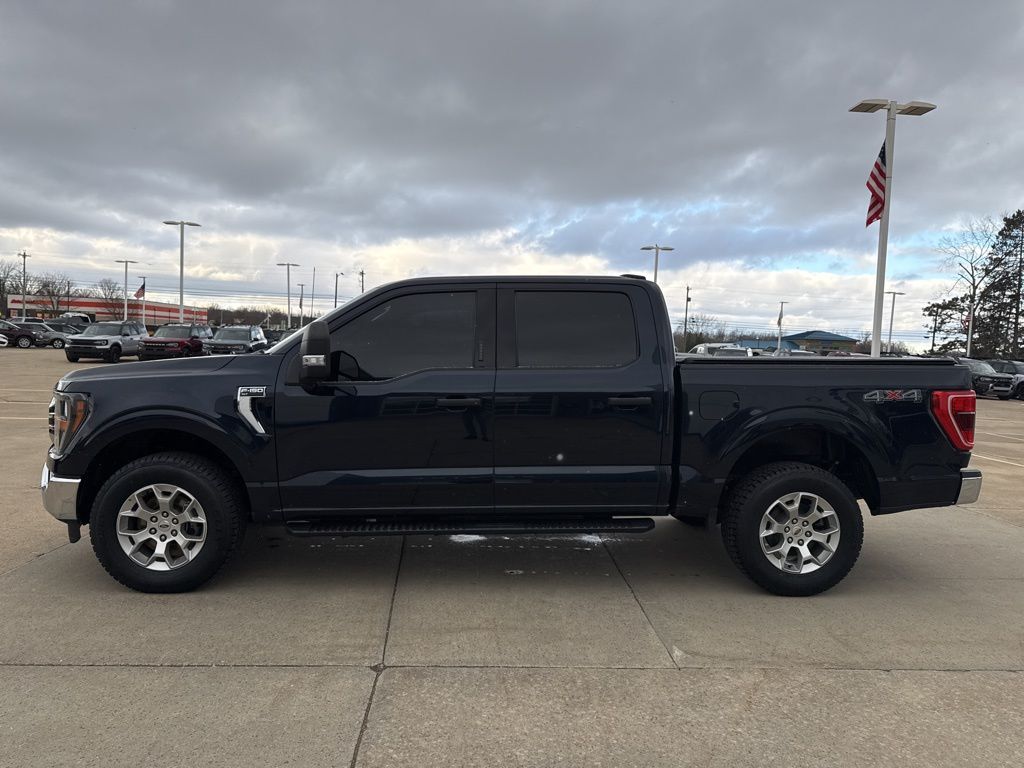 View vehicle photo 3