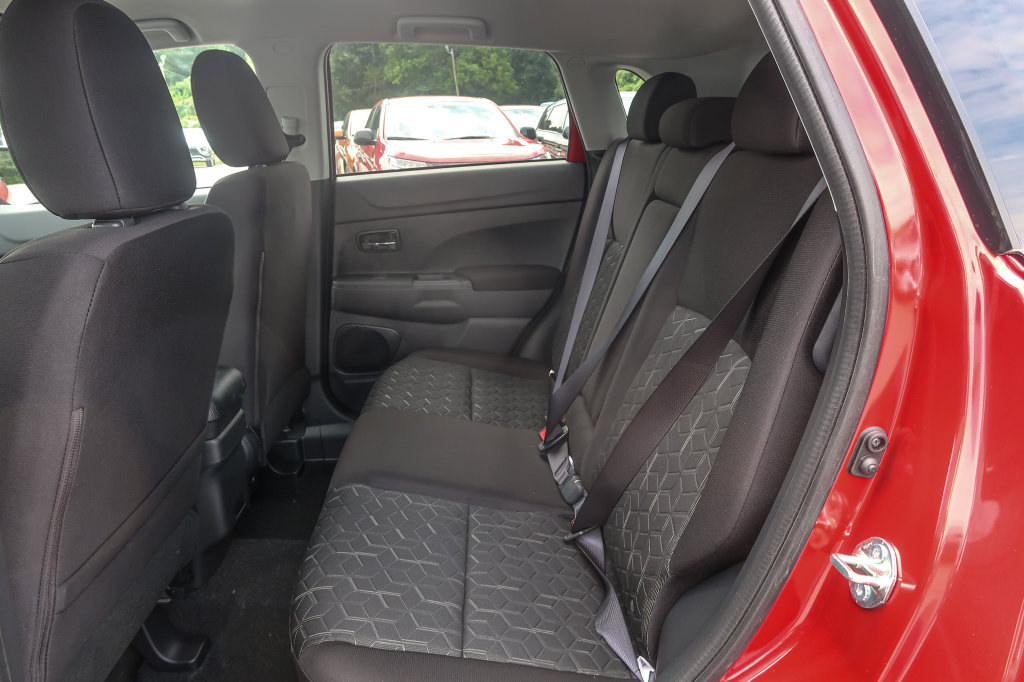 2027 Mitsubishi Outlander Sport ES